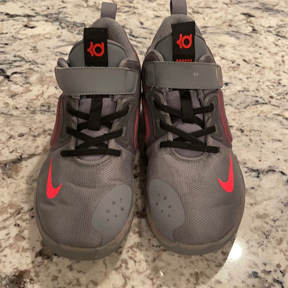 KD unisex basketball shoes